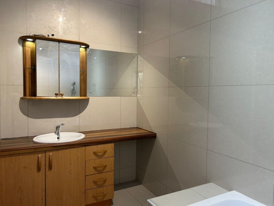 To Let 2 Bedroom Property for Rent in Constantia Western Cape